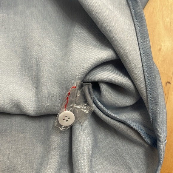 ROTITA ROLL SLEEVE Sz L BLUE WOMENS BUTTON FRONT SPLIT NECK BLOUSE PLEATED BACK - Picture 9 of 10